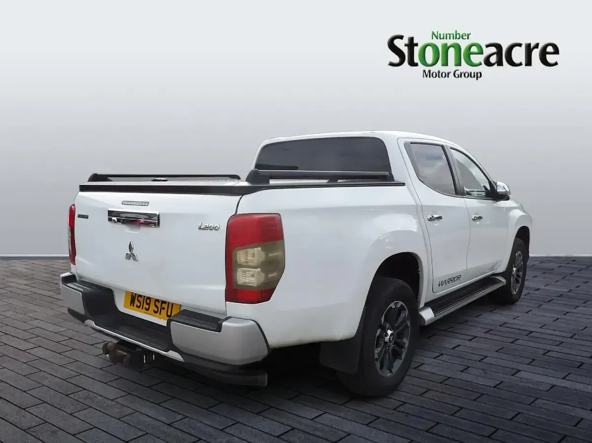 Used Mitsubishi L200 Warrior 150 HP (110 kW) 2019 White Pickup