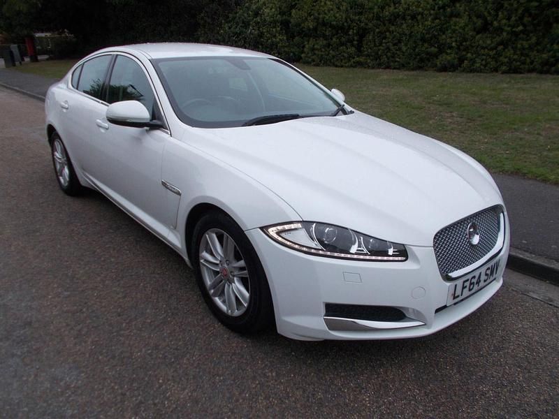 Used Jaguar XF Luxury 163 HP (119 kW) 2014 White Sedan