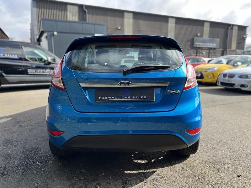 Used Ford Fiesta Zetec 82 HP (60 kW) 2014 Blue Hatchback