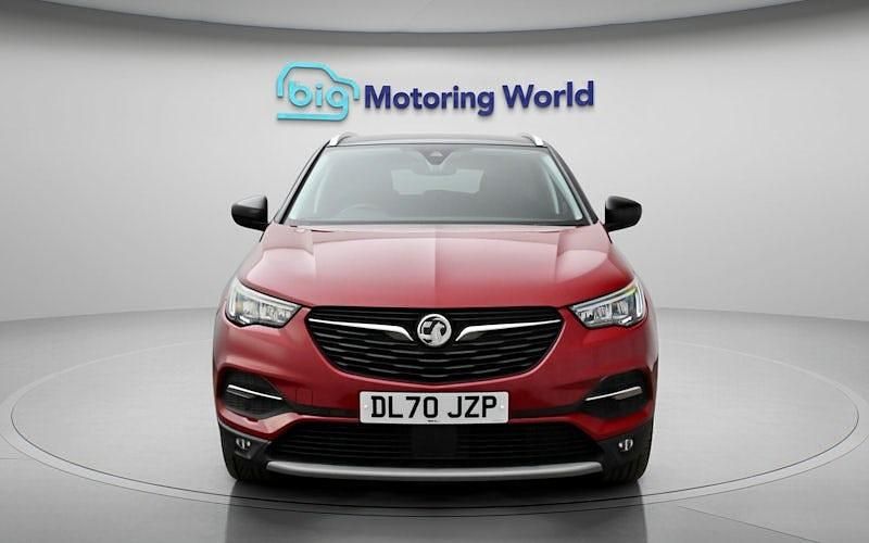 Used Vauxhall Grandland X Business Edition 300 HP (220 kW) 2020 Red SUV