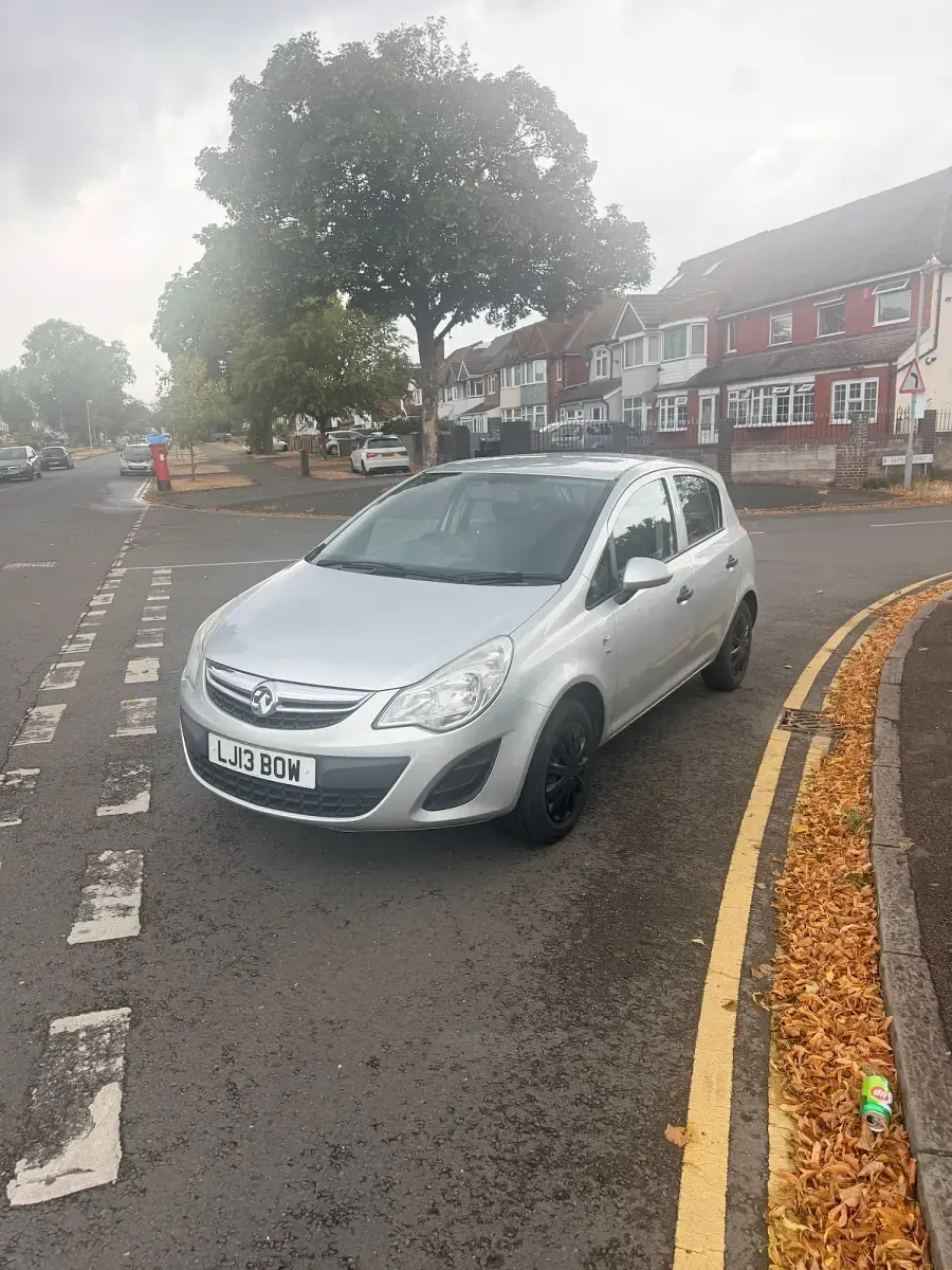 Used Vauxhall Corsa S 93 HP (68 kW) 2013 Silver Hatchback