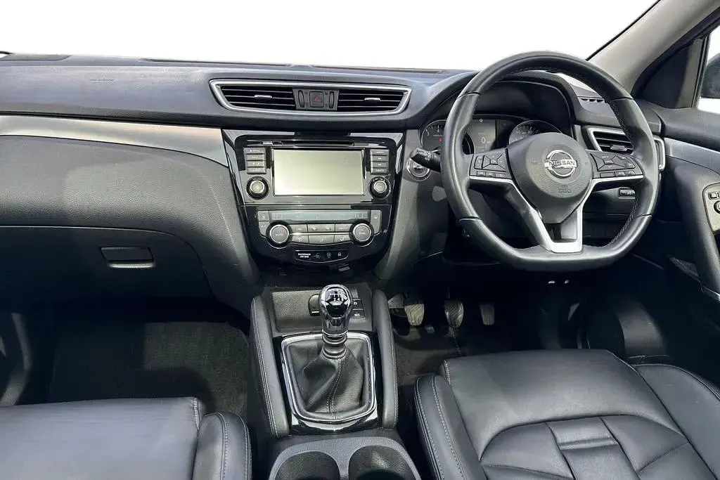 Used Nissan Qashqai N-Motion 140 HP (102 kW) 2021 Grey SUV