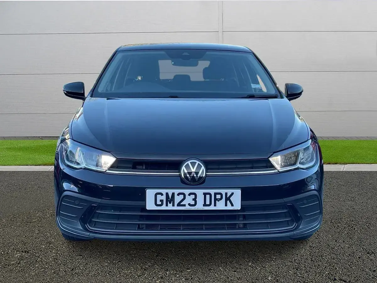 Used VW Polo Life 95 HP (69 kW) 2023 Black Hatchback