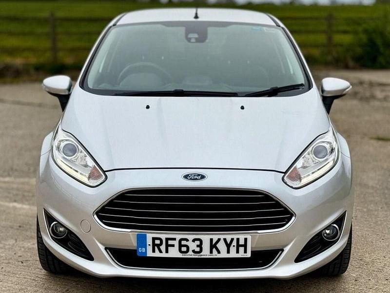 Used Ford Fiesta Titanium X 125 HP (91 kW) 2013 Silver Hatchback