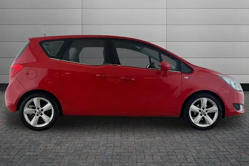 Used Vauxhall Meriva 99 HP (72 kW) 2015 Flame red MPV