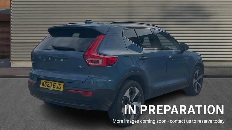 Used Volvo XC40 Ultimate 197 HP (144 kW) 2023 Blue SUV