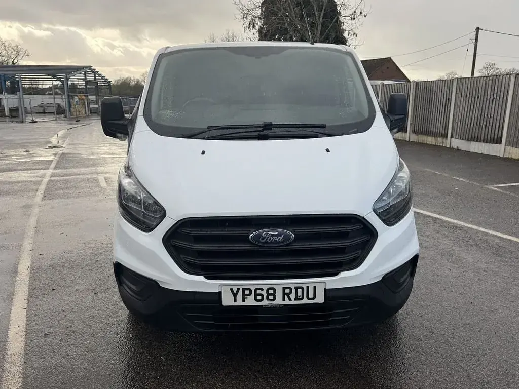 Begagnad Ford Transit Custom 105 HK (77 kW) 2018 Vit Van