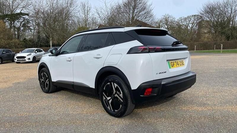 Used Peugeot e-2008 Allure 98 kW (134 HP) 2024 White SUV