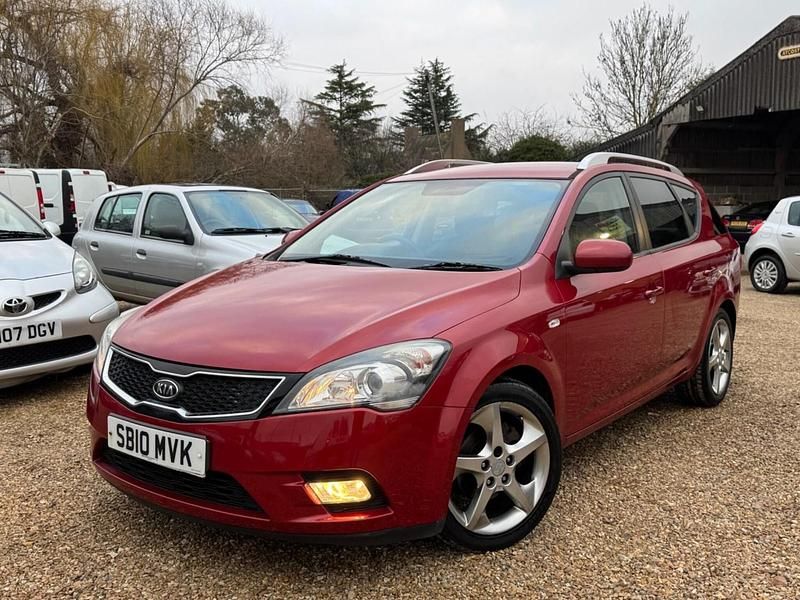 Używany Kia Ceed 2010 Czerwony Hatchback