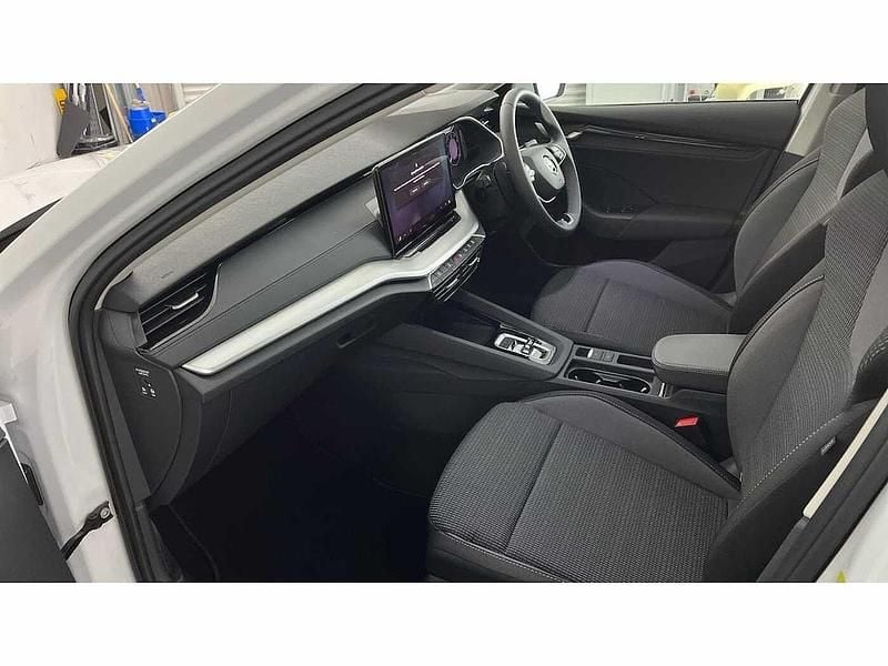 Used Skoda Octavia SE Technology 85 HP (62 kW) 2024 Moon white metallic Estate