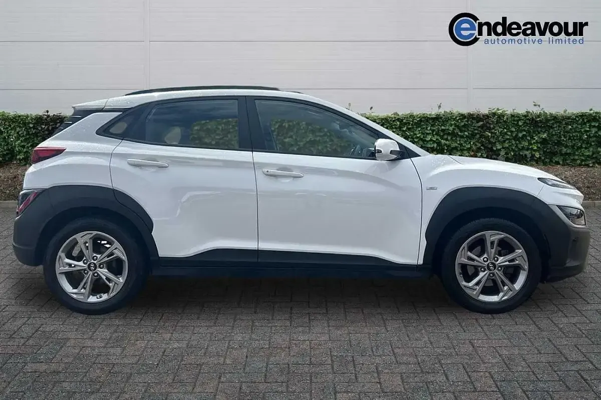 Used Hyundai Kona SE 120 HP (88 kW) 2023 White SUV