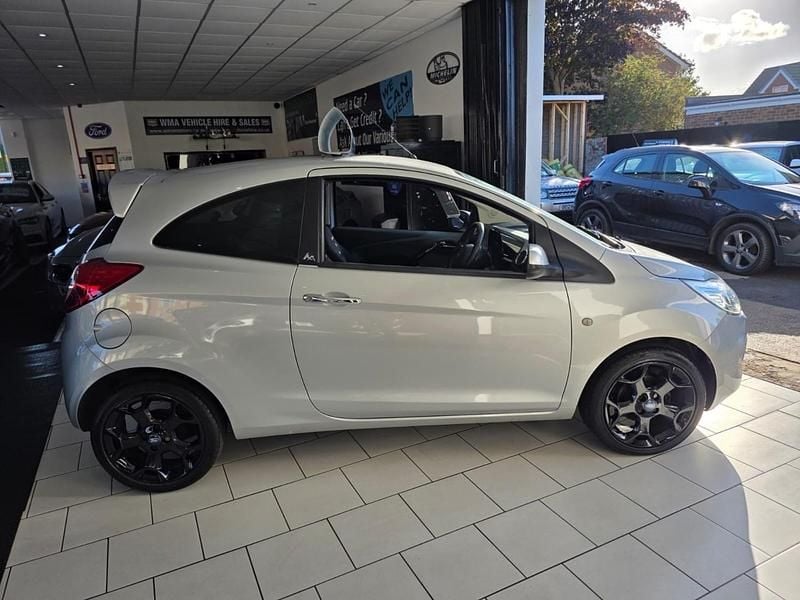 Used Ford Ka Metall 69 HP (50 kW) 2014 Silver Hatchback