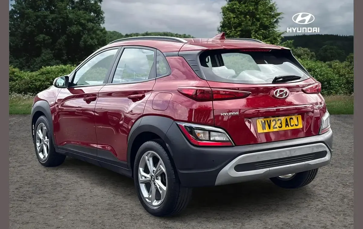 Used Hyundai Kona SE 117 HP (86 kW) 2023 Red SUV