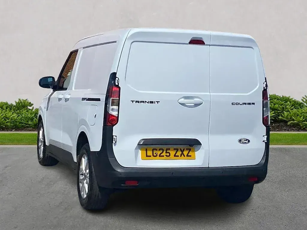 Used Ford Transit Courier Limited 125 HP (91 kW) 2025 White Van