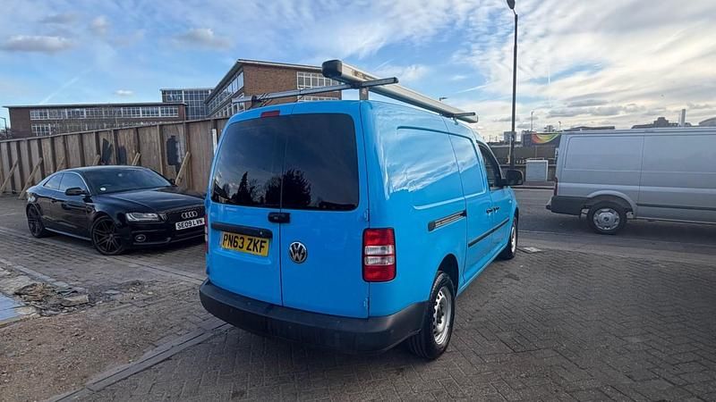 Used VW Caddy Startline 102 HP (75 kW) 2013 Blue MPV