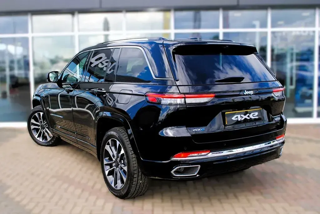 Used Jeep Grand Cherokee Overland 375 HP (275 kW) 2024 Black SUV