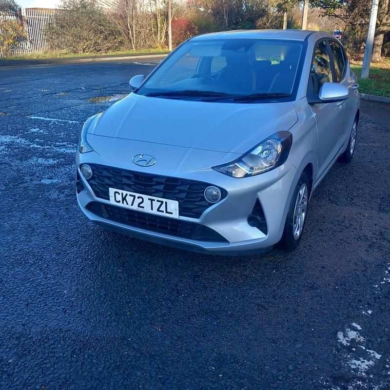Used Hyundai i10 SE 67 HP (49 kW) 2022 Silver Hatchback