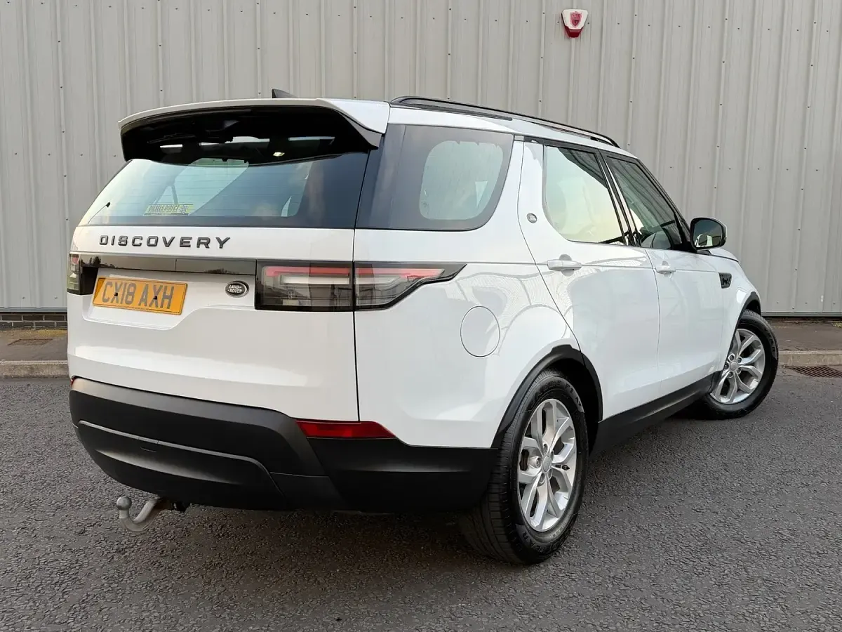 Used Land Rover Discovery 5 S 2018 White SUV