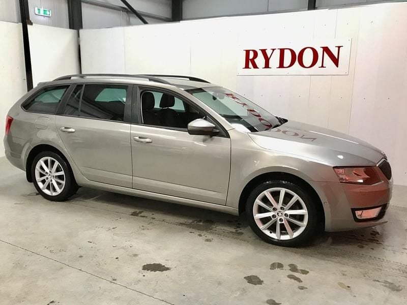 Beige Used 2015 Skoda Octavia Elegance Estate | £10,495 (Fair price) - Image 1/4