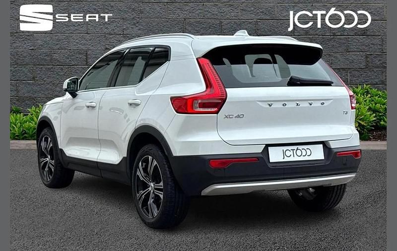 Used Volvo XC40 Inscription 161 HP (118 kW) 2021 White SUV