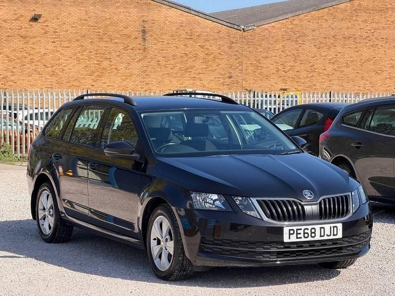 Used Skoda Octavia 115 HP (84 kW) 2018 Black Estate
