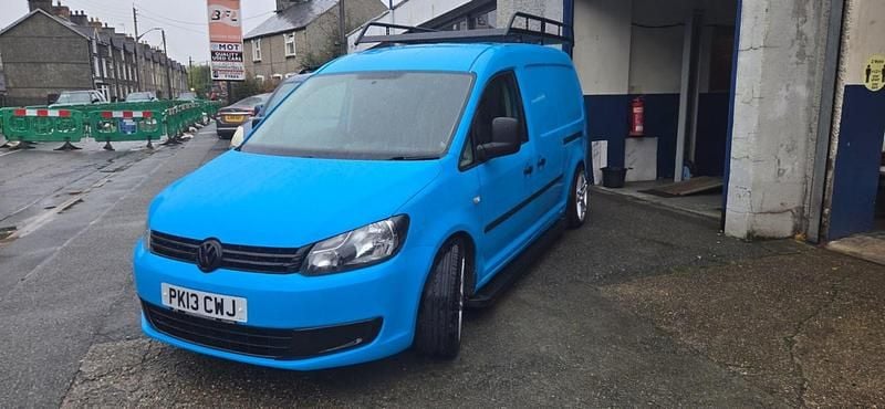 Used VW Caddy Maxi 102 HP (75 kW) 2013 Blue MPV