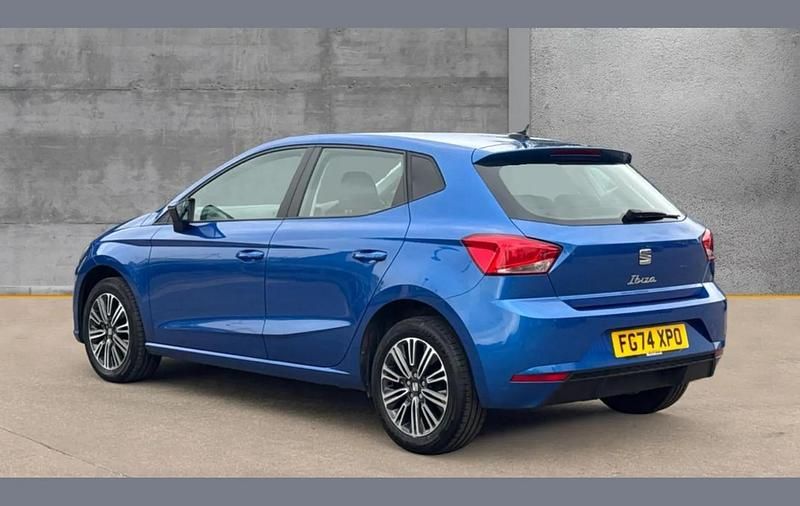 Used Seat Ibiza SE Technology 95 HP (69 kW) 2024 Blue Hatchback
