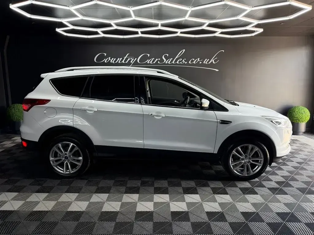 Used Ford Kuga Titanium X 182 HP (133 kW) 2016 White SUV