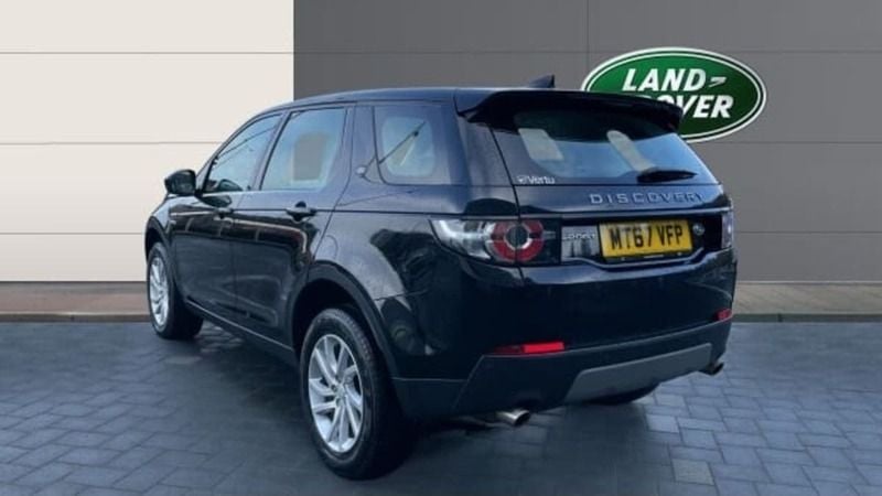 Used Land Rover Discovery Sport SE 180 HP (132 kW) 2017 Narvik black SUV