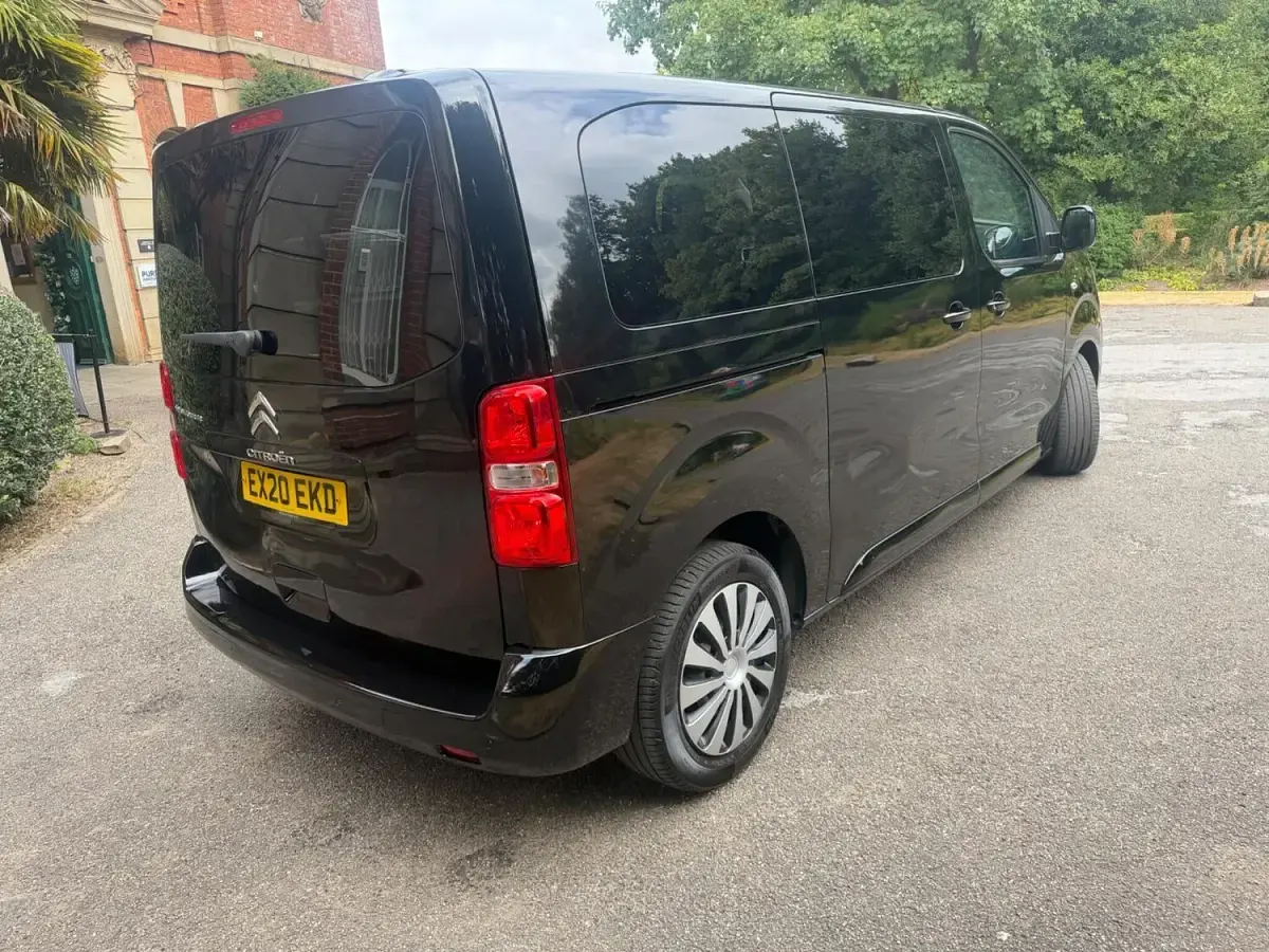 Used Citroën Spacetourer Feel 2020 Black MPV