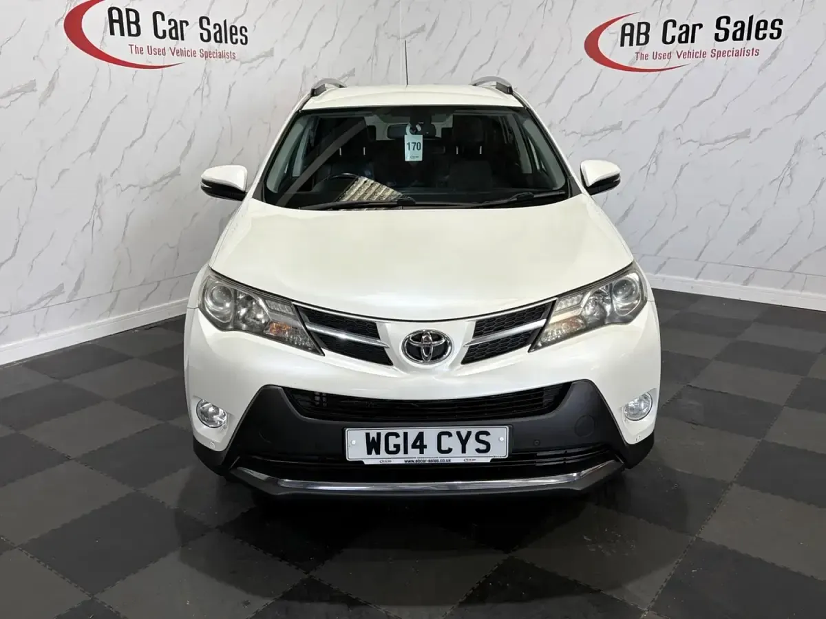 Used Toyota RAV4 124 HP (91 kW) 2014 White SUV