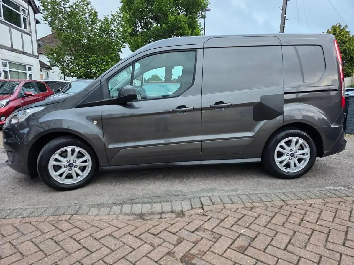 Used Ford Transit Connect Limited 120 HP (88 kW) 2019 Grey MPV