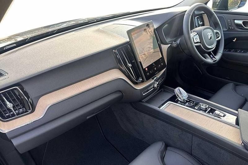 New Volvo XC60 Plus 350 HP (257 kW) 2026 Denim blue SUV