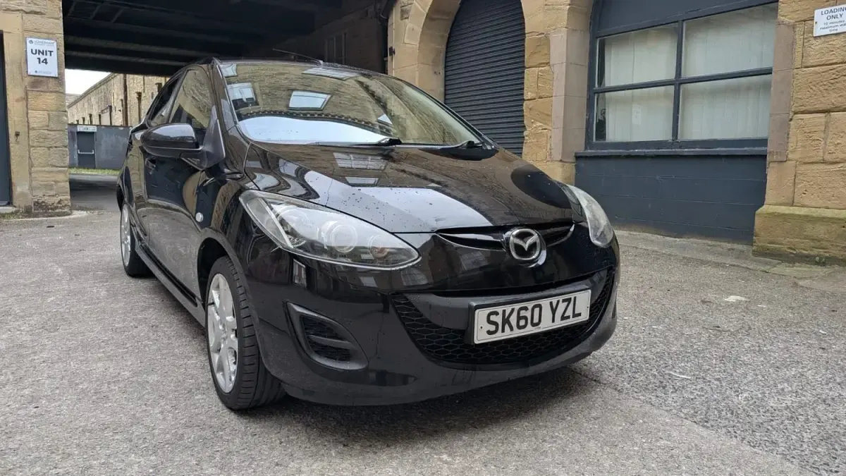 Używany Mazda 2 2010 Czarny Hatchback