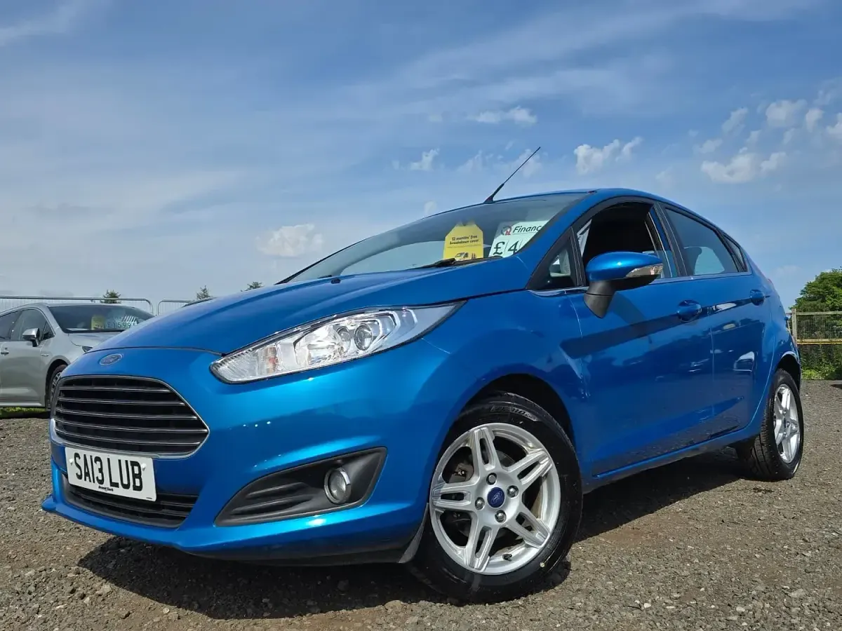 Used Ford Fiesta Zetec 82 HP (60 kW) 2013 Blue Hatchback