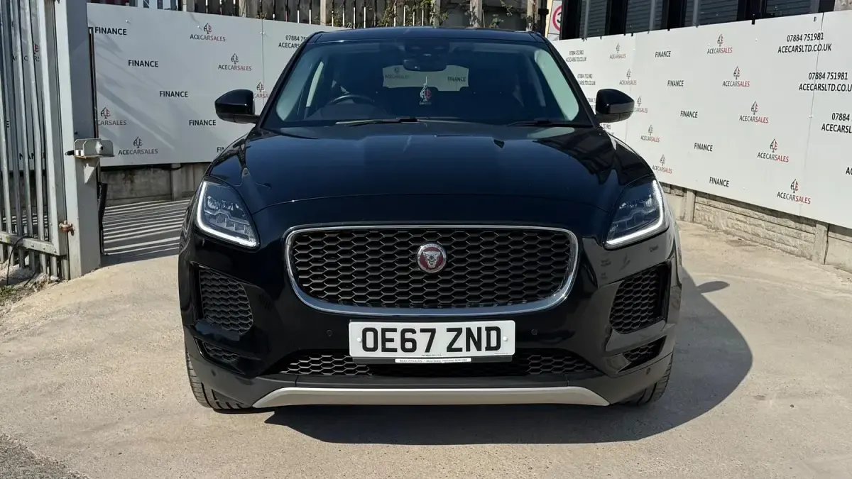 Used Jaguar E-Pace SE 180 HP (132 kW) 2018 Black SUV