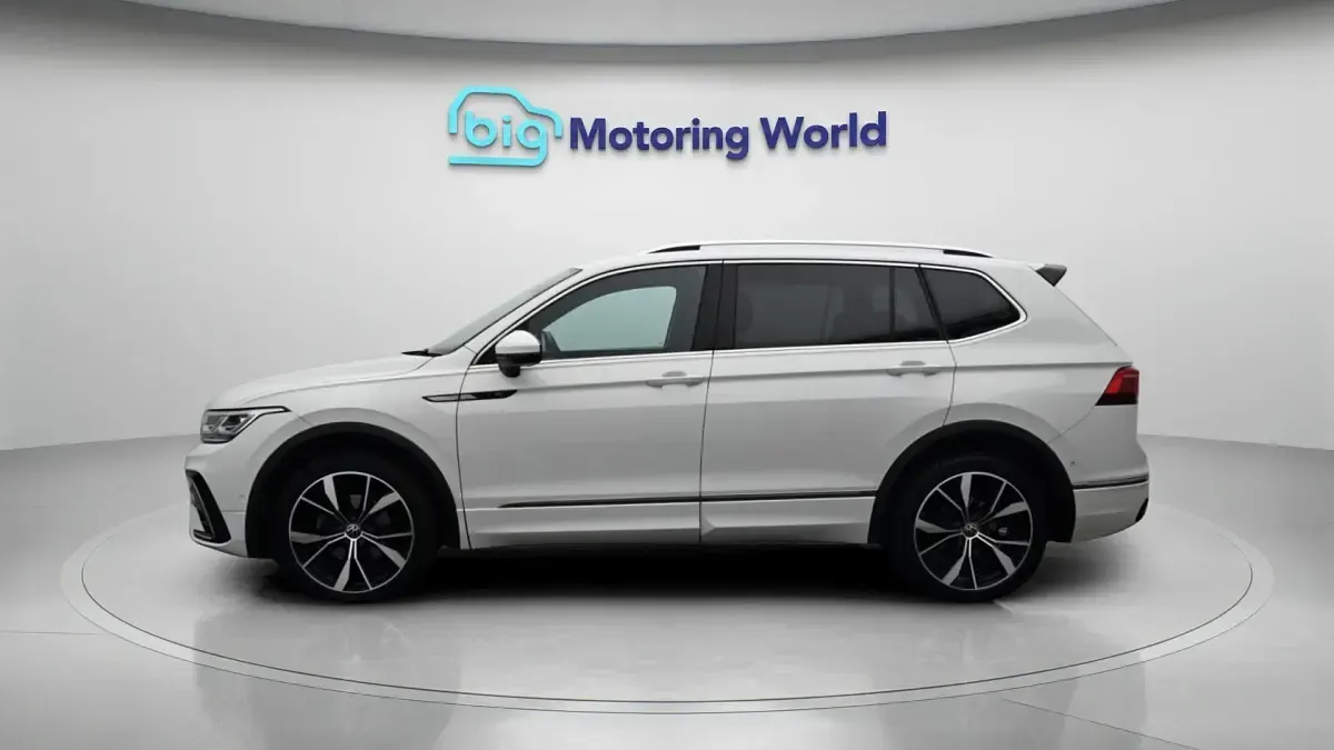 Used VW Tiguan Allspace R-line 150 HP (110 kW) 2023 White SUV