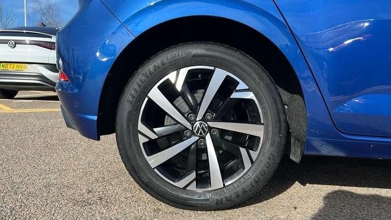 Used VW Polo Life 95 HP (69 kW) 2023 Reef blue metallic Hatchback