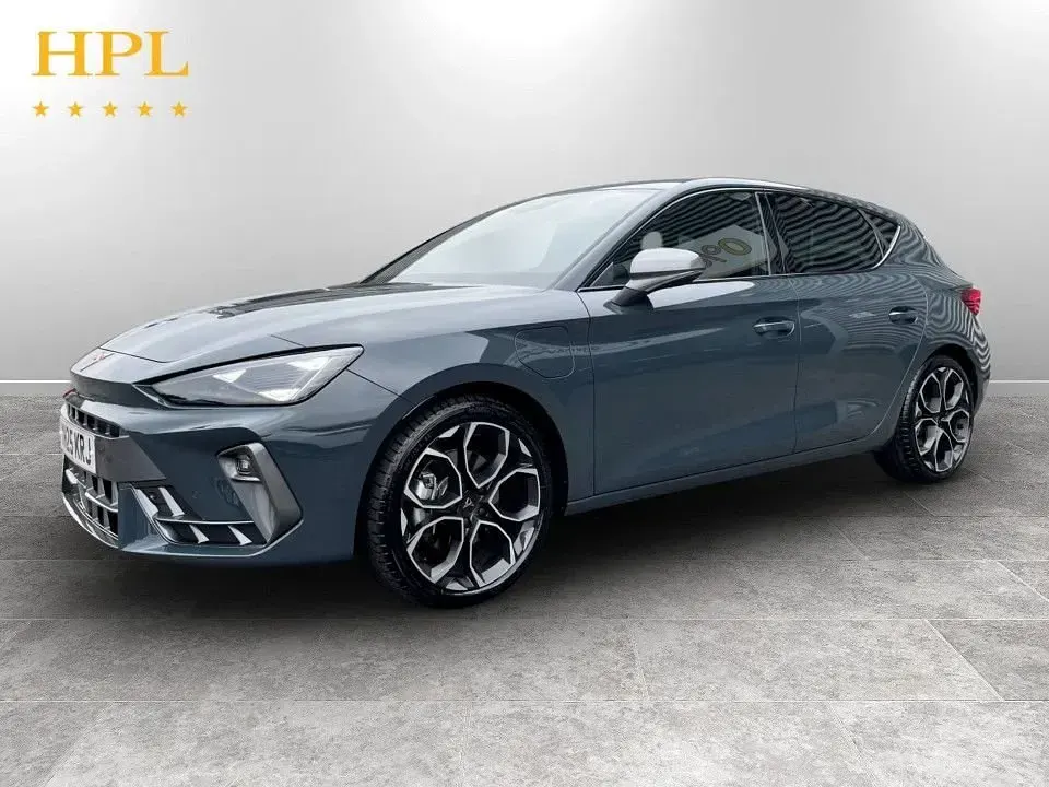 Used Cupra Leon 204 HP (150 kW) 2025 Blue Hatchback