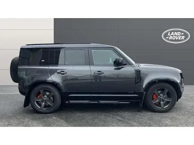 Used Land Rover Defender 300 HP (220 kW) 2022 Grey SUV