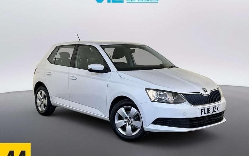 Used Skoda Fabia SE 75 HP (55 kW) 2018 White Hatchback