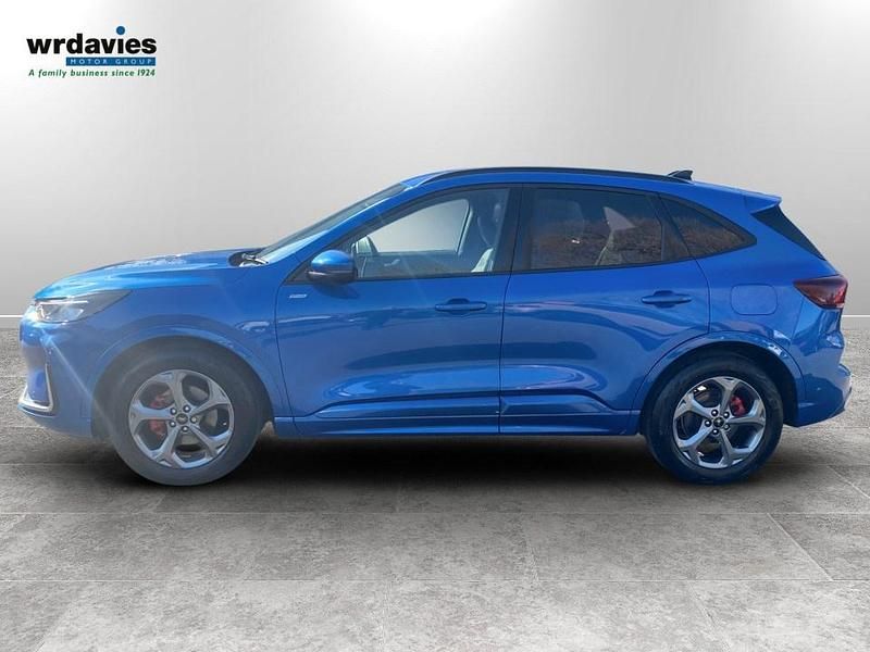 Usado Ford Kuga ST-Line 180 CV (132 kW) 2025 Azul SUV