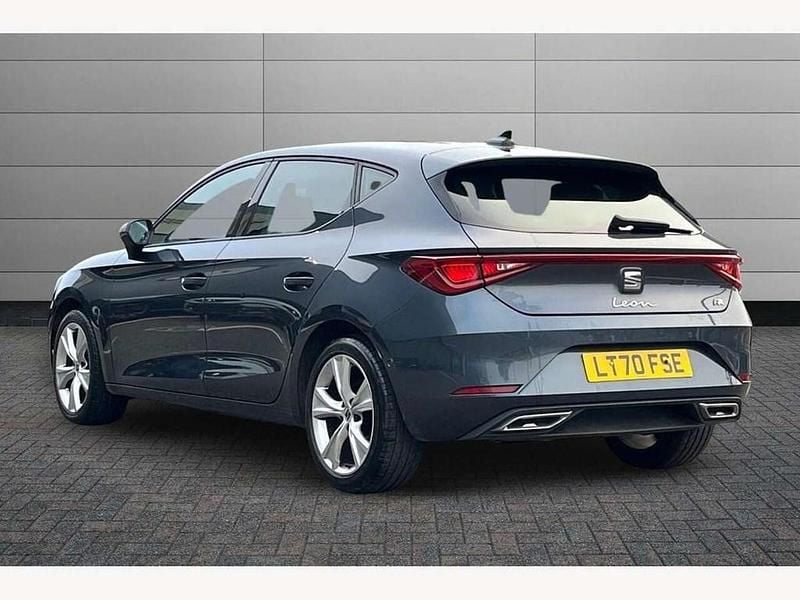 Begagnad Seat Leon FR 110 HK (80 kW) 2020 Grå Halvkombi