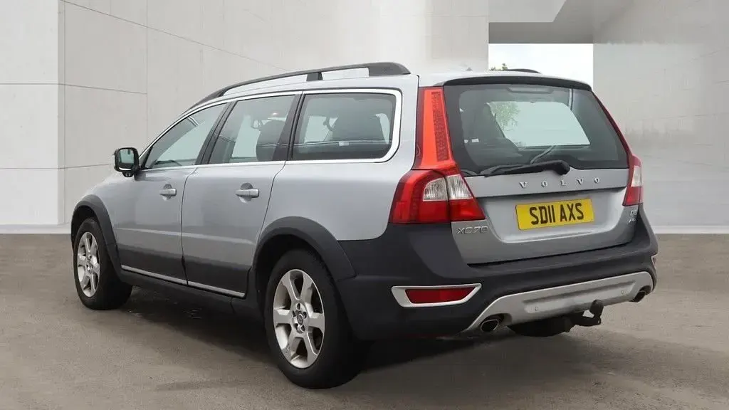 Used Volvo XC70 SE 205 HP (150 kW) 2011 Silver Estate