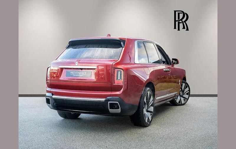 Used Rolls Royce Cullinan 563 HP (414 kW) 2025 Red SUV
