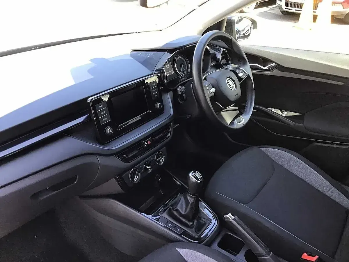 Used Skoda Fabia Comfort 70 HP (51 kW) 2023 Black magic pearl effect Hatchback