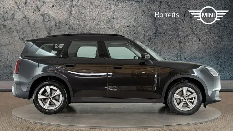 Used Mini Countryman 168 HP (123 kW) 2025 Black SUV