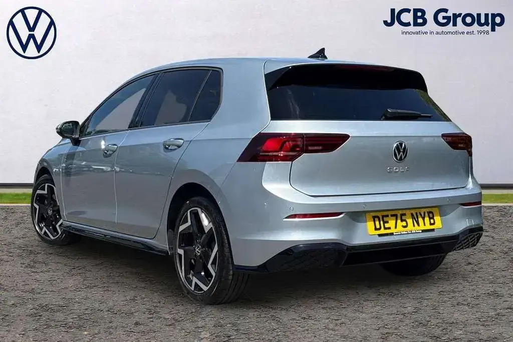 Used VW Golf VIII R-line 150 HP (110 kW) 2025 Silver Hatchback