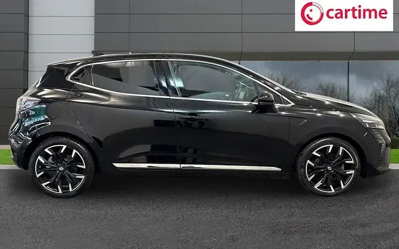 Used Renault Clio Techno 143 HP (105 kW) 2025 Hatchback
