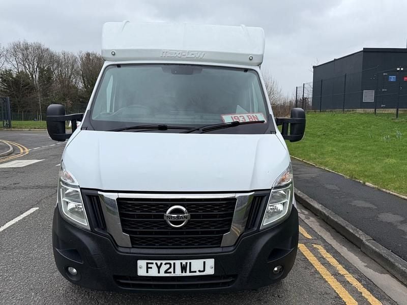 Used Nissan NV400 Tekna 135 HP (99 kW) 2021 White Van